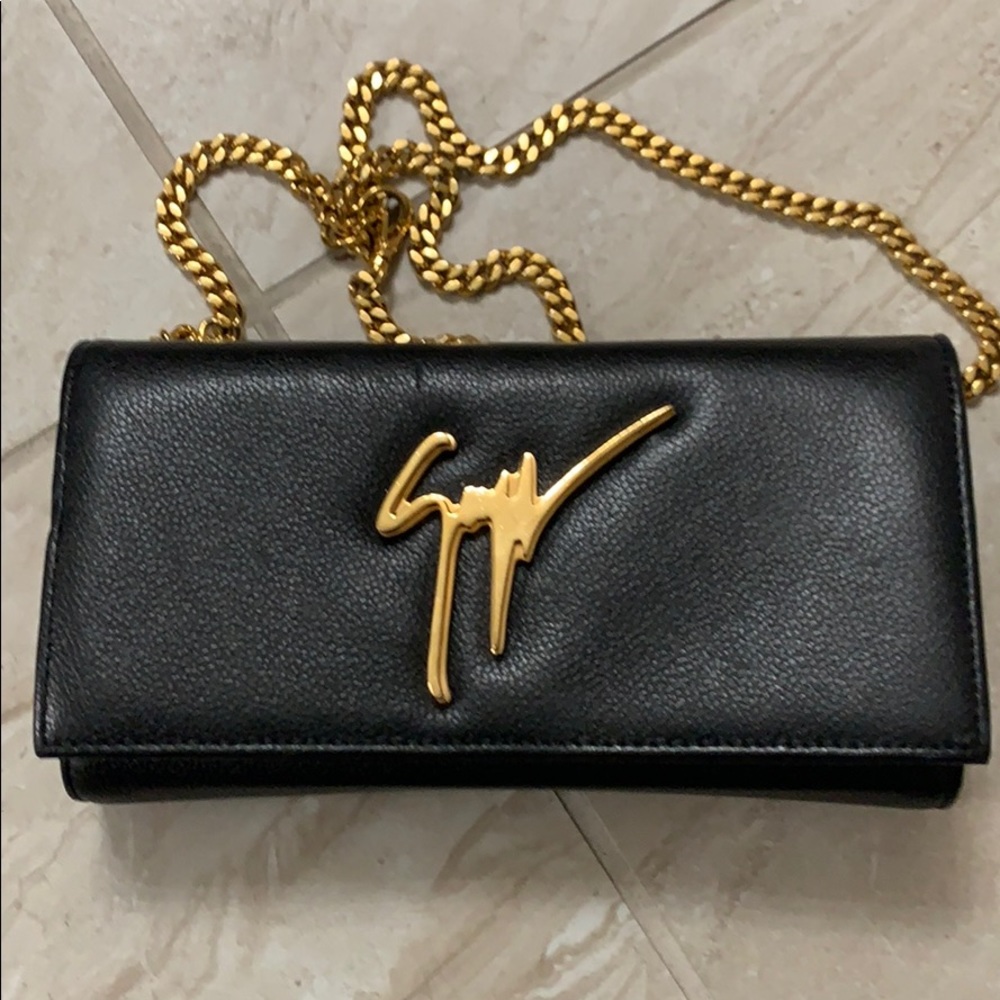 Guiseppe Clutch